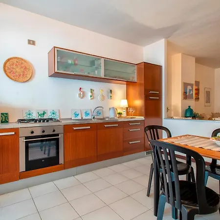 Sardinia Re - Francesca's Flat - Free Parking Apartment Alghero