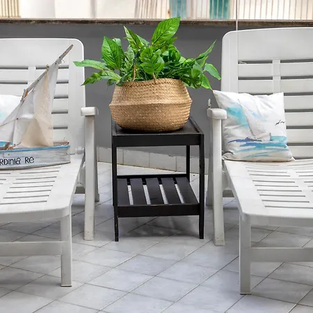 Sardinia Re - Francesca's Flat - Free Parking