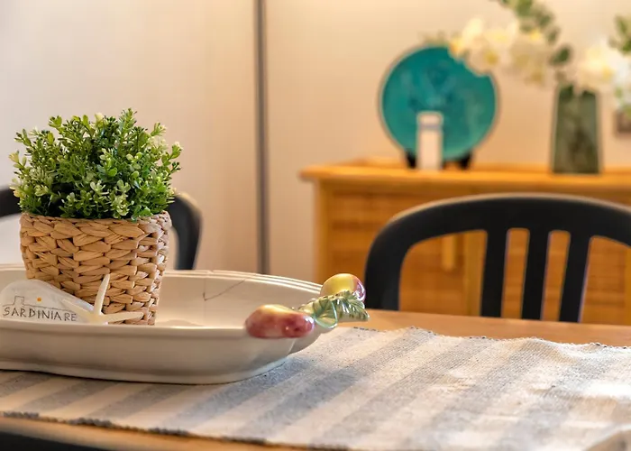 Sardinia Re - Francescas Flat - Free Parking Daire *