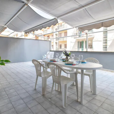 Sardinia Re - Francescas Flat - Free Parking شقة ألغيرو